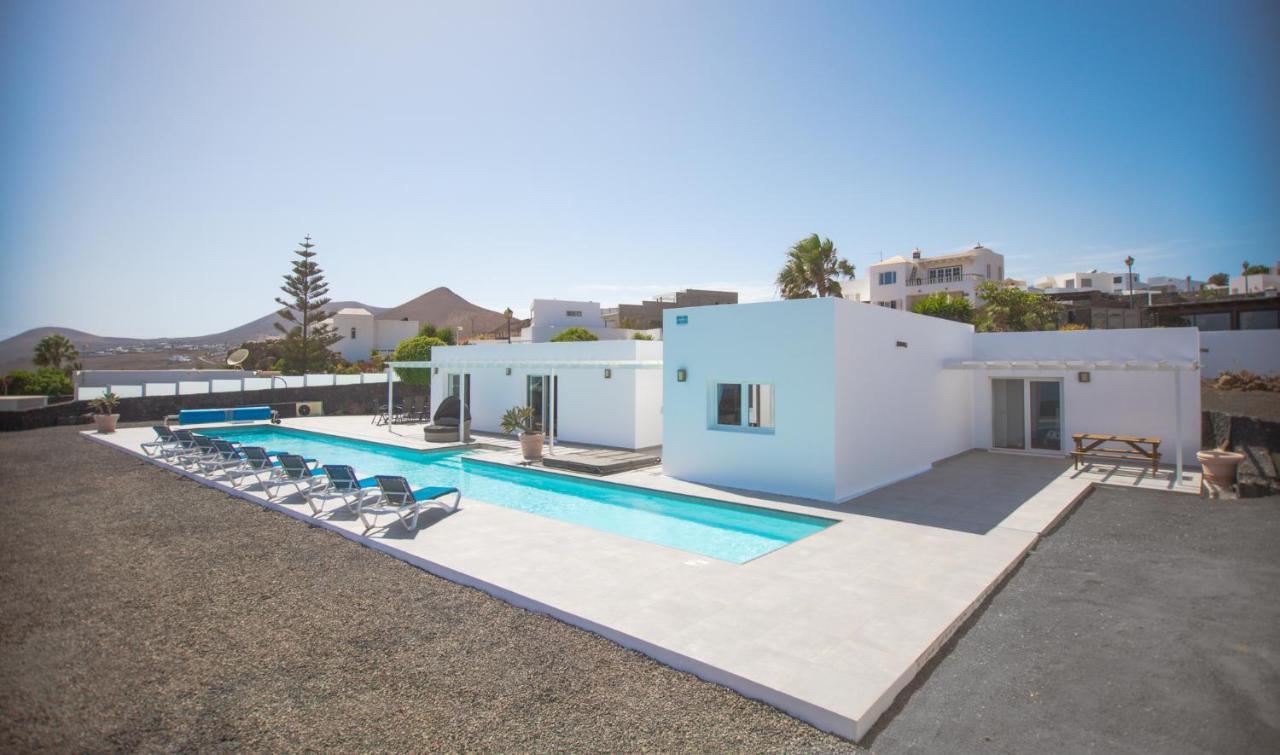 Casa Conil With A Private 25 Meter Heated Pool Villa Exterior photo